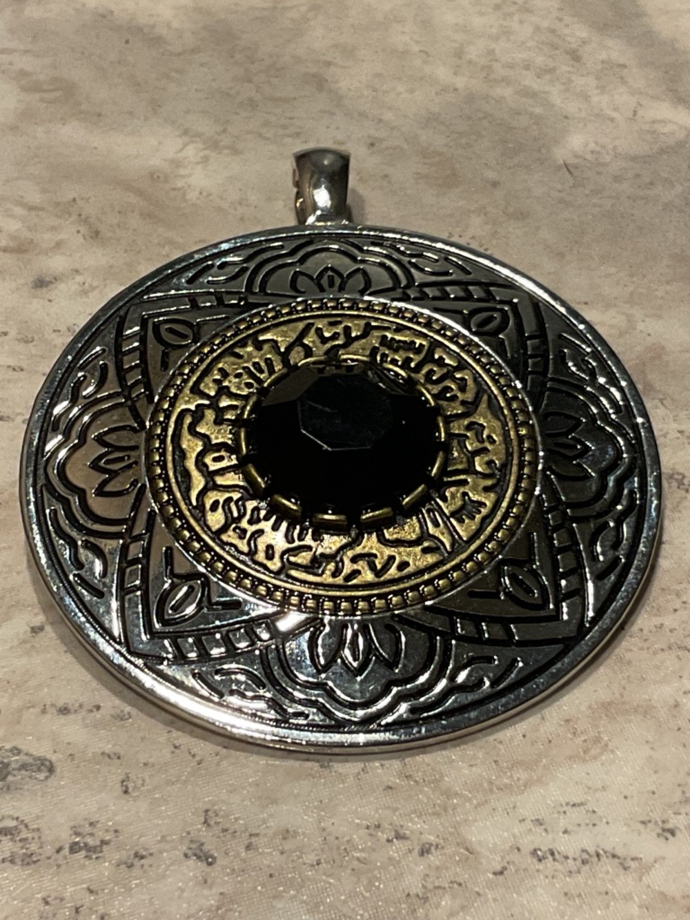 Premier Designs Pendant Silver Brass coloredBlack stone 2.5” diameter Vintage